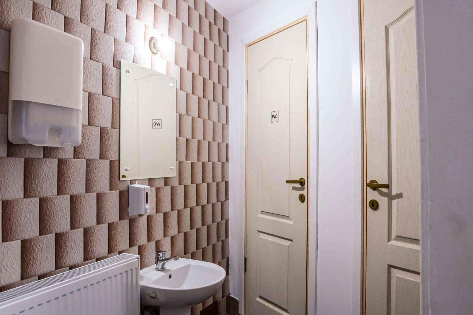 Hostel Sport Бухарест Екстер'єр фото